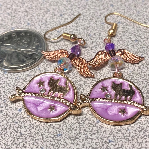 Betsey Johnson style large  purple cat charm earrings - Picture 6 of 6